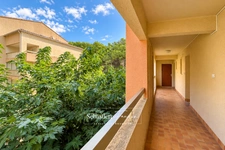 Appartement à vendre 1 pièce Six-Fours-les-Plages (83) - terrasse 11 m² exposée sud - coin nuit - domaine de La Coudoulière - piscine - tennis - proche mer - stationnement facile