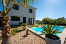 Dpt Var (83), à vendre LE CASTELLET maison P6 de 125 m² - Terrain plat de 469 m²  - piscine - vue dégagée - garage