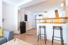 House for sale 8 rooms VITROLLES (13) - swimming pool - panoramic view - very quiet - beautiful light - large volumes