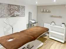 Business for sale in Paris 12th arrondissement (75) - Picpus district - Beauty salon - 2 treatment rooms - €54,000 including agency fees