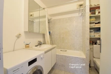 PARIS 15th - GRENELLE/DUPLEIX DISTRICT - 5 ROOMS - 107.08 m² - 4 BEDROOMS - BALCONIES - PARKING - SALE PRICE €1,113,600 AGENCY FEES INCLUDED.