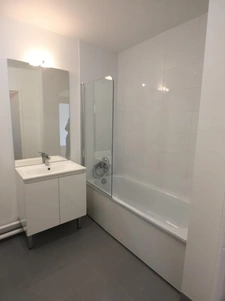SAINT-THIBAULT-DES-VIGNES (77) - 2-ROOM GROUND FLOOR APARTMENT - SALE OF BARE OWNERSHIP - SALE PRICE €155,290 AGENCY FEES INCLUDED