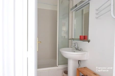 PARIS 15th - GRENELLE/DUPLEIX DISTRICT - 5 ROOMS - 107.08 m² - 4 BEDROOMS - BALCONIES - PARKING - SALE PRICE €1,113,600 AGENCY FEES INCLUDED.