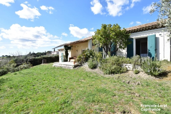 Maison à vendre 7 pièces MANOSQUE (04) - Quartier La Rochette - 169 m² habitable - 4 chambres - Piscine - Garage - 647 000 € honoraires d'agence inclus