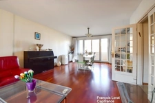 Appartement à vendre 5 pièces proche Mairie de THIAIS (94)– Appartement de 5 pièces avec une cave et une place de parking – 95,29 m2 loi Carrez - 376 400 € honoraires d’agence inclus