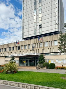 À VENDRE – MURS COMMERCIAUX AVEC LOCATAIRE EN PLACE – LA GARENNE COLOMBES (92) - Boulevard de la République proche de la gare et de la mairie – 157 700 € honoraires d’agence inclus
