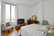 5-room duplex for sale in Saint-Cloud (92) - 97.05 sq m duplex with a 45 sq m private courtyard – Saint-Cloud, Val d'Or district – Sale price €850,000 including agency fees  