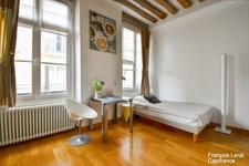 Studio à vendre - PARIS 7EME ARRONDISSEMENT (75) Rue Rousselet - 17,27 m2 - 315 000 € honoraires d'agence inclus