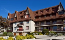 Large 2/3-room apartment for sale in Cabourg (14) - 54.21 m² - Top floor - 1 large garage - Sea view - €422,000 including agency fees
