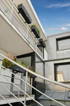 LOFT, MIXED & CREATIVE PROFESSIONAL SPACE — PHOTO STUDIO OR WORKSHOP, INDEPENDENT PROFESSIONAL SPACE, PATIO, SPECTACULAR VOLUMES WITH INTEGRATED LIVING AREA