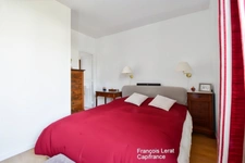 Duplex à vendre 5 pièces SAINT CLOUD (92) - Duplex de 97,05 m² avec cour privative de 45 m² – Saint-Cloud, quartier du Val d'Or – Prix de vente 850 000 € honoraires d’agence inclus  
