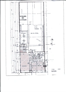 Local/bureau à louer COLOMBES (92)- Bâtiment industriel R+ 1 de 780 m2 et un terrain de 1 300 m2 - Loyer mensuel HT 10 000 €