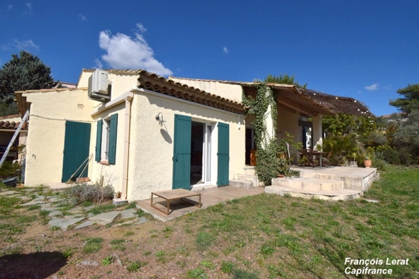 Maison à vendre 7 pièces MANOSQUE (04) - Quartier La Rochette - 169 m² habitable - 4 chambres - Piscine - Garage - 647 000 € honoraires d'agence inclus