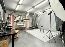 LOFT, MIXED & CREATIVE PROFESSIONAL SPACE — PHOTO STUDIO OR WORKSHOP, INDEPENDENT PROFESSIONAL SPACE, PATIO, SPECTACULAR VOLUMES WITH INTEGRATED LIVING AREA