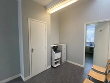 Local/bureau à vendre VITRY SUR SEINE (94) - Proche de la Mairie - 260 m2 en rez-de-chaussée et sous-sol - 430 000 € Honoraires d'Agence Inclus