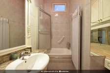 Occupied 4-room apartment for sale with life annuity in Paris' 9th arrondissement (75) - Initial payment of €439,212, agency fees included