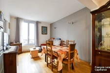 Appartement à vendre 2 pièces avec cave PARIS 17EME ARRONDISSEMENT (75) - rue Guy Môquet - 34 m2 Loi Carrez - 315 000 € honoraires d'agence inclus