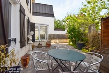 5-room duplex for sale in Saint-Cloud (92) - 97.05 sq m duplex with a 45 sq m private courtyard – Saint-Cloud, Val d'Or district – Sale price €850,000 including agency fees  