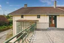 Maison à rénover 3 chambres avec jardin, garage et vue sur le Revermont, à Beaufort-Orbagna (39)