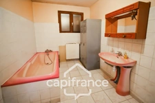 Charmante ferme bressane, 3 chambres avec grand terrain et dépendances – Au calme, proche de Lons-le-Saunier (39000)