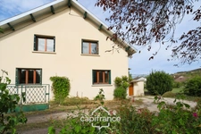 Maison à rénover 3 chambres avec jardin, garage et vue sur le Revermont, à Beaufort-Orbagna (39)
