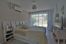 Maison entièrement rénovée de plain-pied, 3 chambres, proche Bletterans (39)