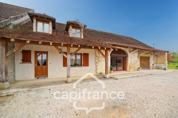 Charmante ferme bressane, 3 chambres avec grand terrain et dépendances – Au calme, proche de Lons-le-Saunier (39000)