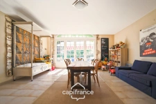Propriété familiale de charme avec parc arboré dans le Revermont jurassien, proche LONS-LE-SAUNIER (39000)