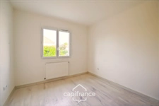 Maison de plain-pied, 3 chambres, véranda, piscine chauffée et jardin paysager – Courlaoux, à 10 min de Lons-le-Saunier (39000)