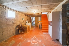 Maison familiale 5 chambres avec grand garage et terrain clos à Domblans (39)