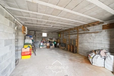 Maison familiale 5 chambres avec grand garage et terrain clos à Domblans (39)