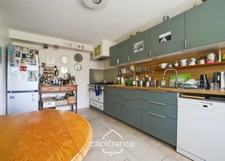 Propriété familiale de charme avec parc arboré dans le Revermont jurassien, proche LONS-LE-SAUNIER (39000)