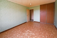 Maison sur sous-sol complet à rénover à Beaufort (39190), idéal premier achat ou investissement.