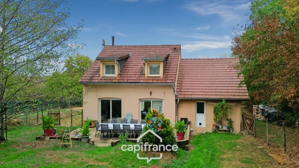 Maison récente avec grand terrain, terrasse et garage à Saillenard (71580)
