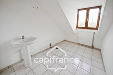 Charmante ferme bressane, 3 chambres avec grand terrain et dépendances – Au calme, proche de Lons-le-Saunier (39000)