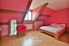 Maison familiale 5 chambres, sous-sol complet et terrain arboré de 3 000 m² à SAILLENARD (71)