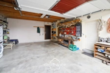 Maison en pierre au calme avec piscine, 5 chambres et plus de 1,6 hectare de terrain - Proche Lons-le-Saunier (39000)