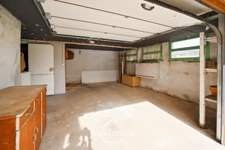 Maison à rénover 3 chambres avec jardin, garage et vue sur le Revermont, à Beaufort-Orbagna (39)