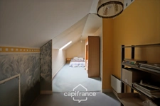 Maison familiale 5 chambres avec grand garage et terrain clos à Domblans (39)