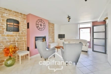 Maison de village 6 pièces non mitoyenne, entièrement rénovée, avec prestations de qualité proche de LONS LE SAUNIER (39000)