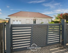 Maison de plain-pied, 3 chambres, véranda, piscine chauffée et jardin paysager – Courlaoux, à 10 min de Lons-le-Saunier (39000)