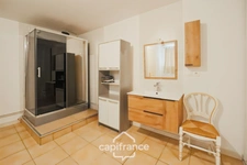 Maison de 190m² avec 2 logements indépendants - 4 chambres - terrain 1 220m² - vue Revermont