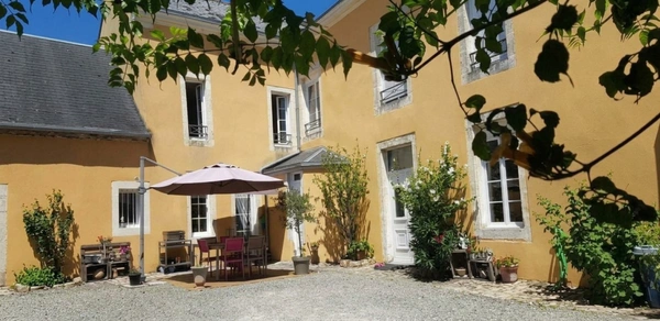 Demeure d'exception à La Suze sur Sarthe - 281 m² - DPE A