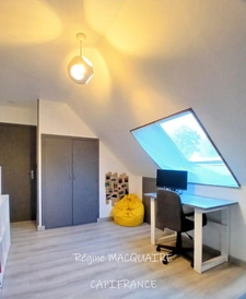 À vendre – Pavillon 6 pièces, 151 m², 4 chambres dont 1 au Rdc, terrain 2 500 m² – Luminosité, rénovation, confort à Vire Normandie (14).