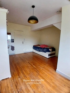 For Sale – Renovated village house – 190 m² – 5 bedrooms – modern features: a rare opportunity in the town centre. MORTAIN (50)