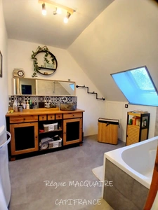 À vendre – Pavillon 6 pièces, 151 m², 4 chambres dont 1 au Rdc, terrain 2 500 m² – Luminosité, rénovation, confort à Vire Normandie (14).