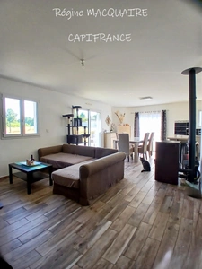 À vendre – Pavillon récent de plain‑pied (RT2012) : 4 pièces, 3 chambres, 1 259 m² de terrain, 44 m² de combles aménageables – Vire (14)