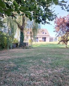À vendre – Pavillon 6 pièces, 151 m², 4 chambres dont 1 au Rdc, terrain 2 500 m² – Luminosité, rénovation, confort à Vire Normandie (14).