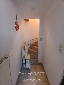 A vendre : Maison d'env. 104 m², 3 chambres, terrain de 535 m², sous-sol complet et combles aménageable à Vire (14)