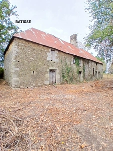 Bâtisse du XVIᵉ siècle à réhabiliter & Grange en cours de travaux – Ensemble foncier de 11 133 m² – Saint-Vigor-des-Monts (50420) 